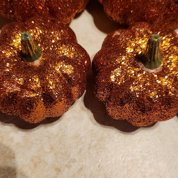 Mini glitter pumpkins - Picture 4 of 5